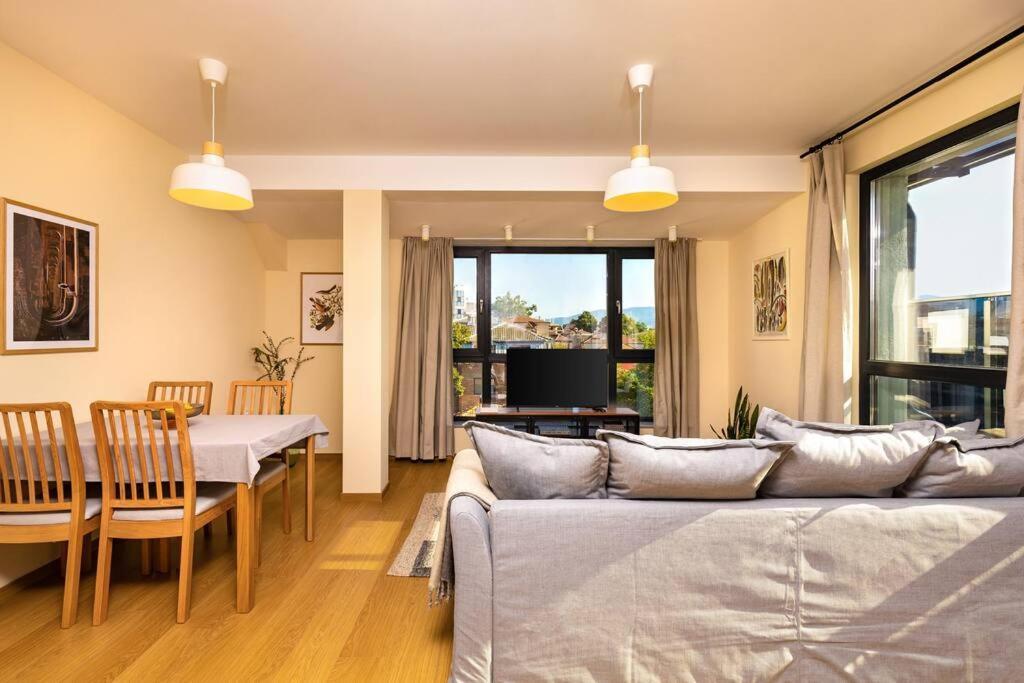 Hills View Central Apartment Plovdiv Esterno foto